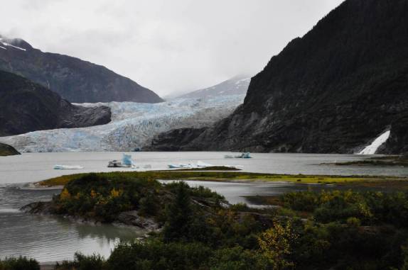 Medenhall Glacier e Nugget Falls, em Juneau, a capital do Alaska